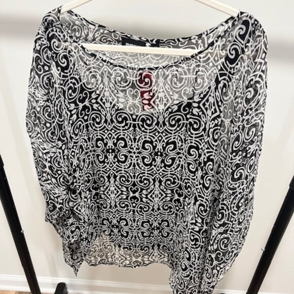 Avenue Tops - Monochrome Grace Sheer Top